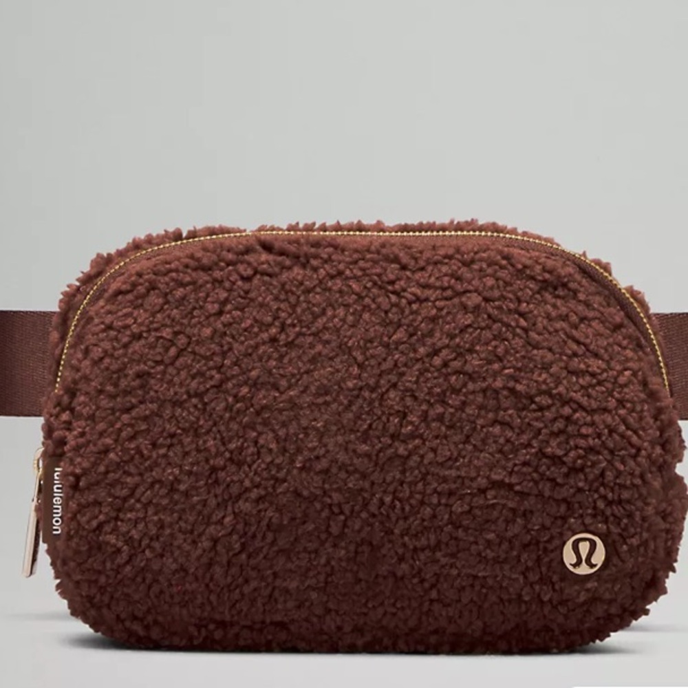 lululemon athletica Brown Sherpa Belt Bag